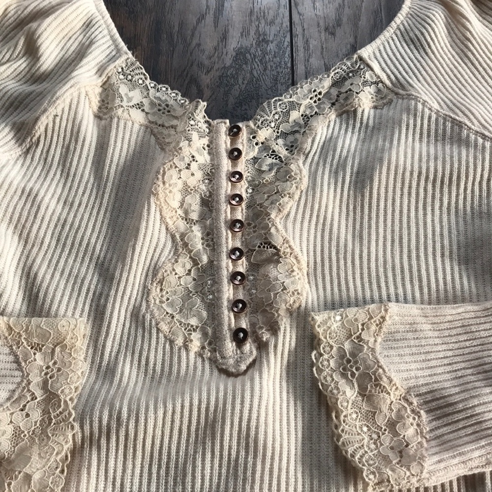 NWOT- Free People off the shoulder Blouse - Picture 4 of 5